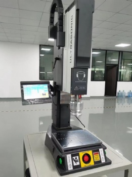 整胎破碎機(jī)